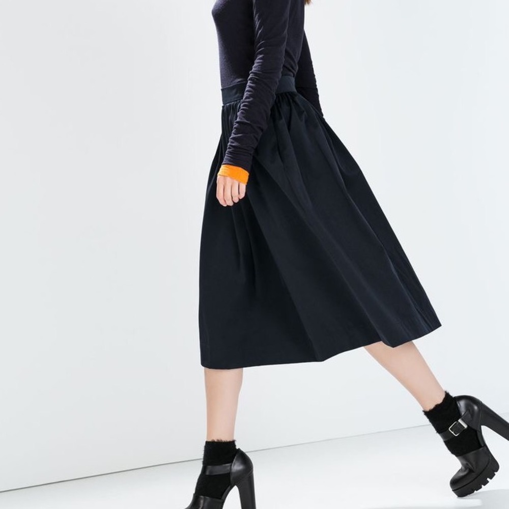 NWOT Zara Midi Full Skirt